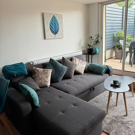 Au Calme Dans Maison En Rez De Jardin A 2,2 Kms Du Groupama Stadium Et Salle Ldlc Arena Мезье Экстерьер фото