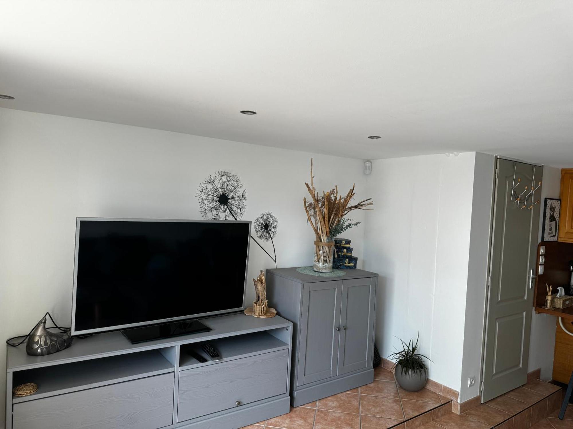 Au Calme Dans Maison En Rez De Jardin A 2,2 Kms Du Groupama Stadium Et Salle Ldlc Arena Мезье Экстерьер фото
