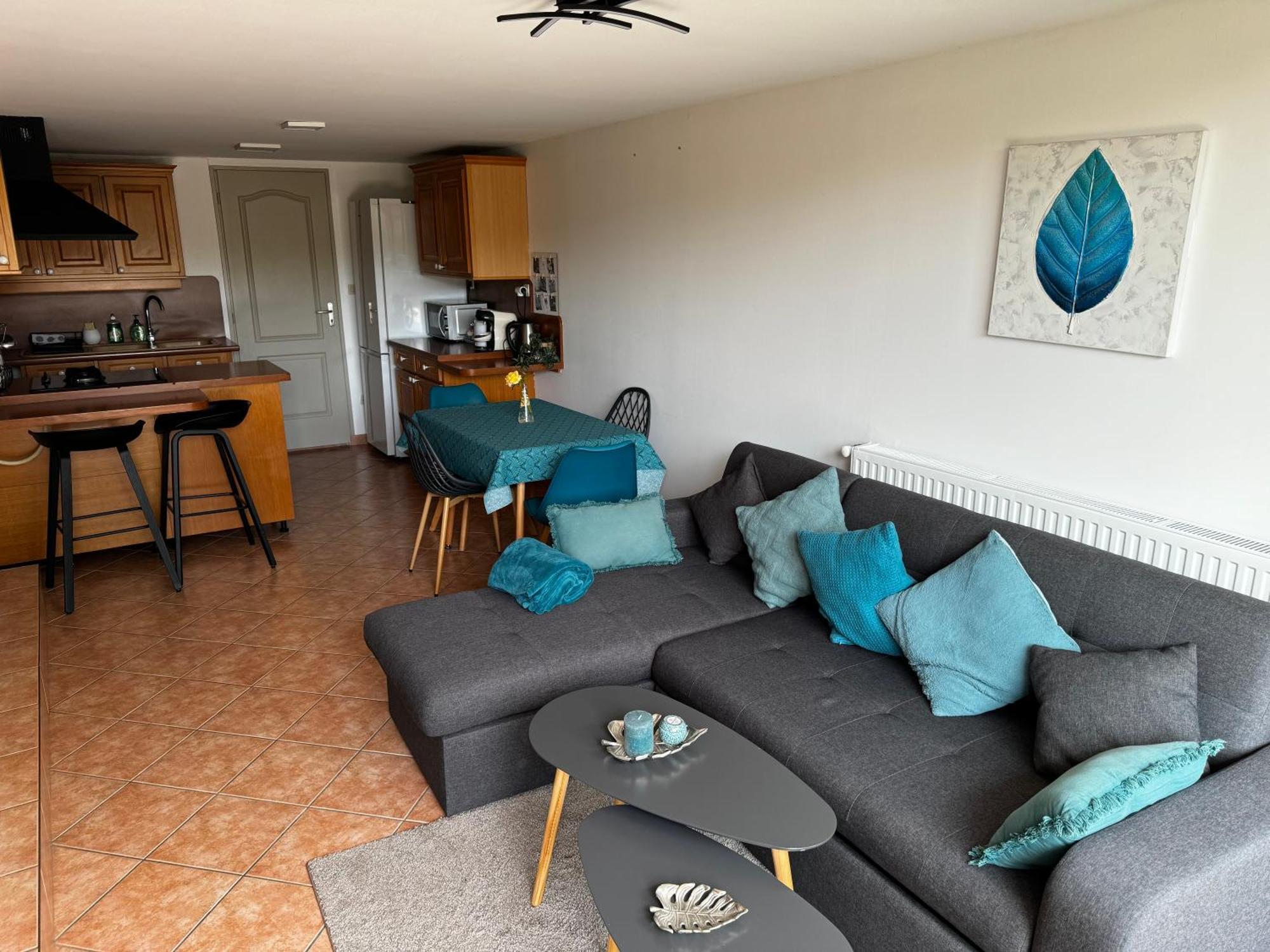 Au Calme Dans Maison En Rez De Jardin A 2,2 Kms Du Groupama Stadium Et Salle Ldlc Arena Мезье Экстерьер фото